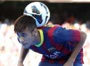开云体育-金克丝轰鸣峡谷，Hans Sama中路统治全场—MKOI对阵G2战术新章
